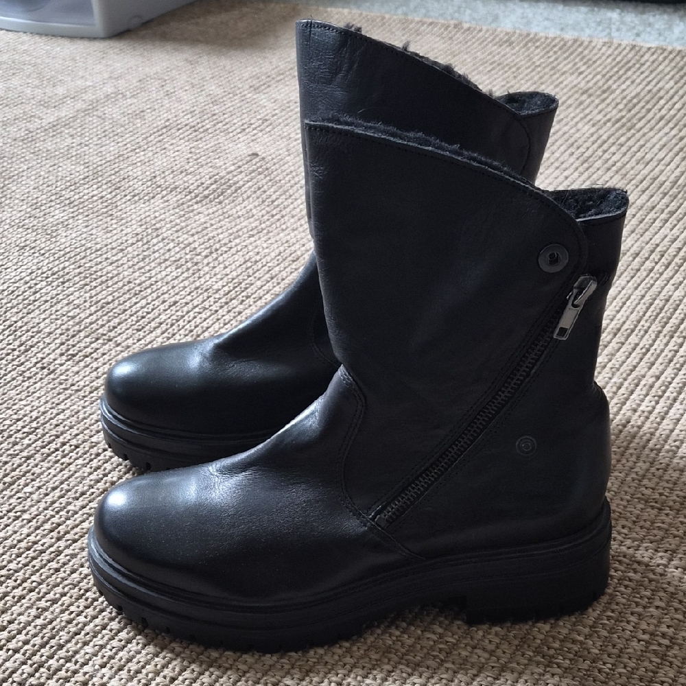 Stylish Black Ankle Booties with Zipper
